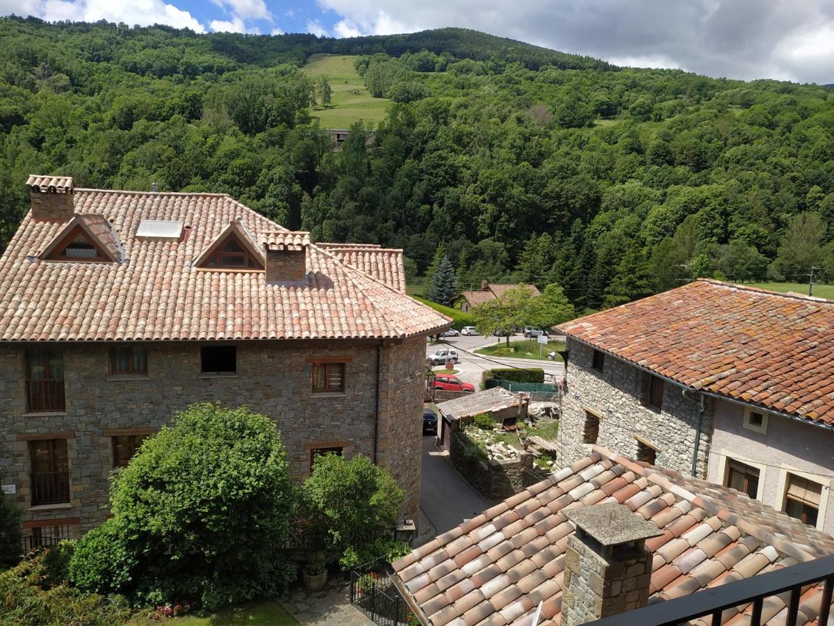 Hostal Cal Mestre Vilallonga de Ter Exterior foto