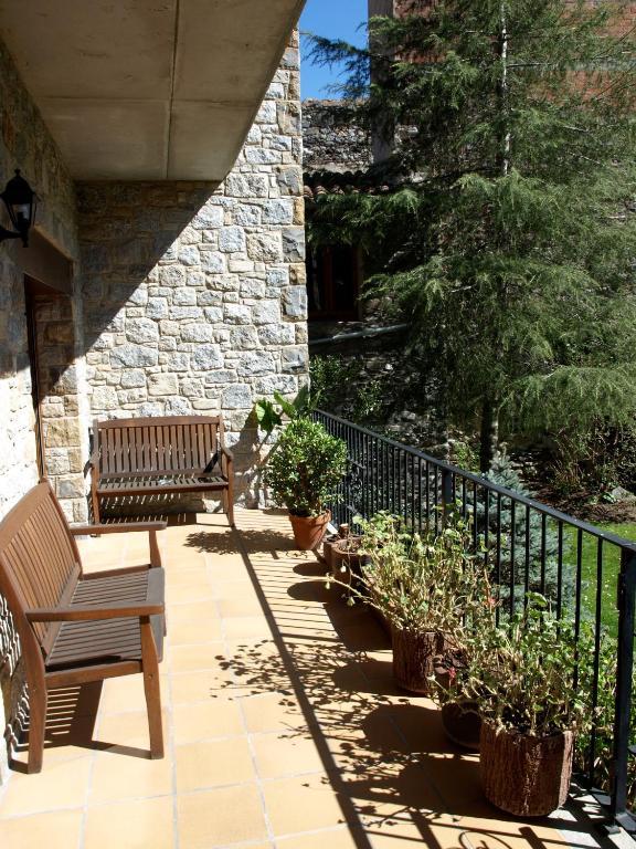 Hostal Cal Mestre Vilallonga de Ter Exterior foto